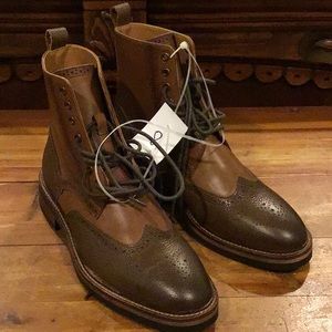 NWT MENS EXPRESS BROWN WINGTIP LACE UP BOOTS